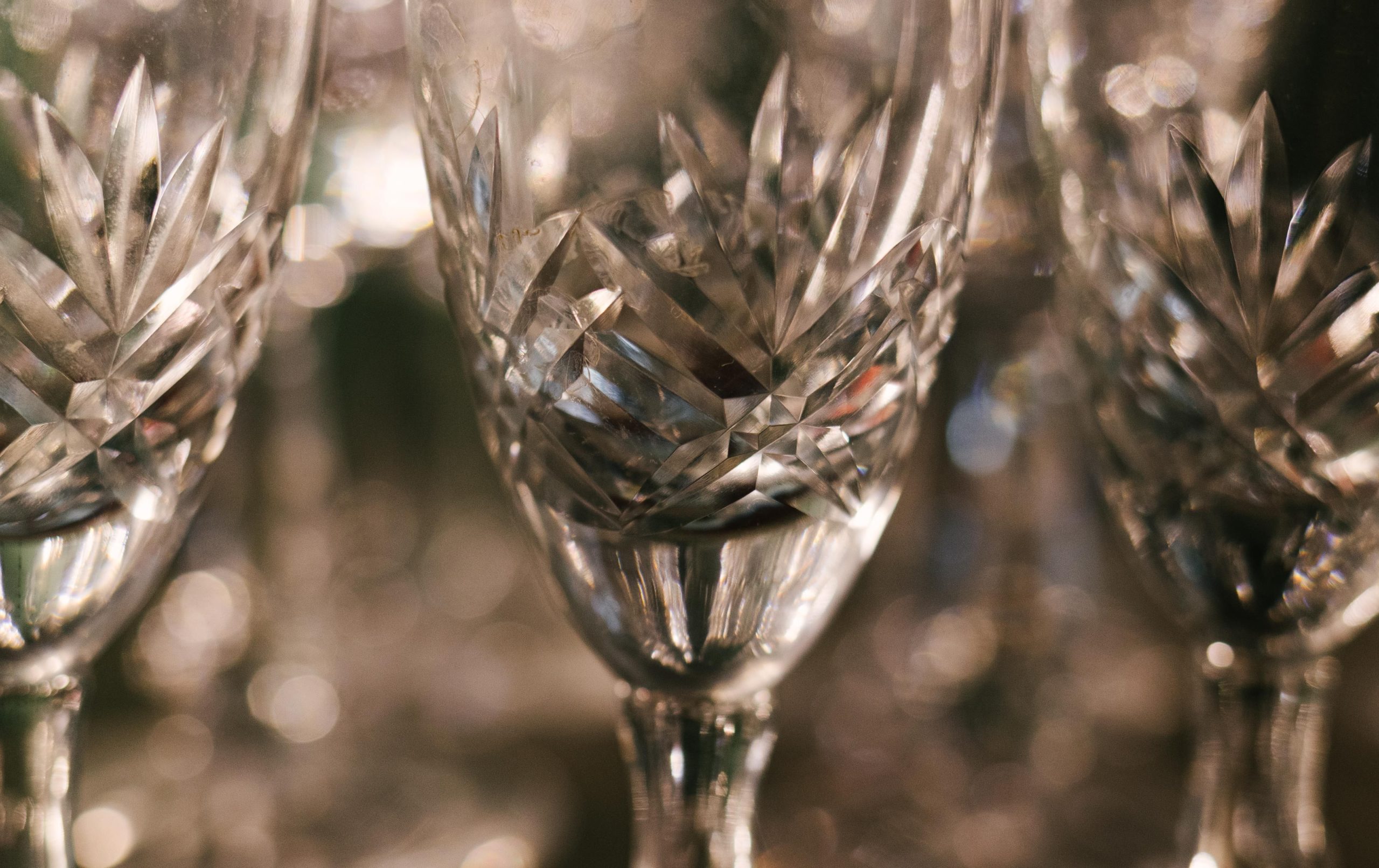 verres en cristal taillé, un verre au plomb et non une pierre